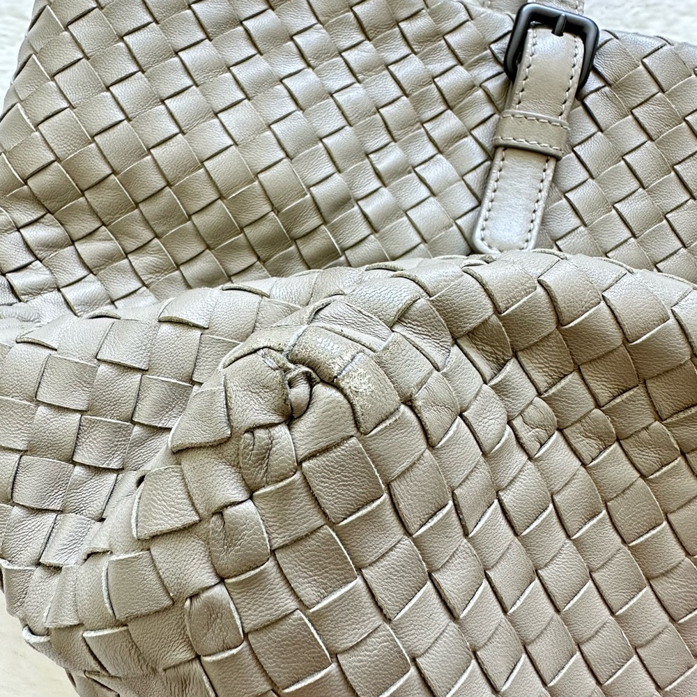 Bottega Veneta Intrecciato Women Tote Bag in Light Grey Authentic - Picture 6 of 16